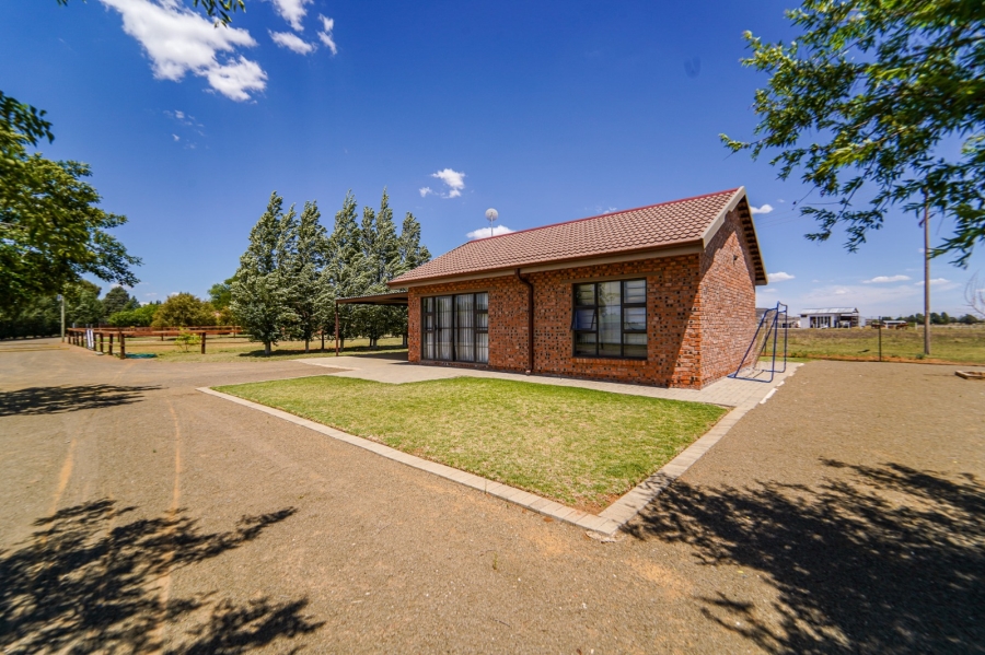 10 Bedroom Property for Sale in Bainsvlei Free State